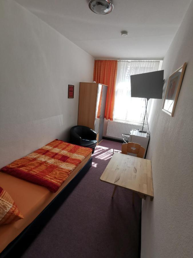 Hotel-Pension Zum Hirsch ハタースハイム エクステリア 写真