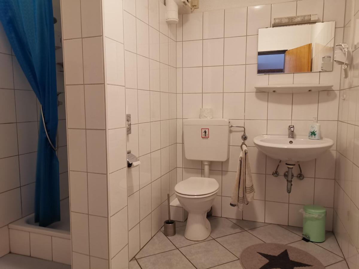 Hotel-Pension Zum Hirsch ハタースハイム エクステリア 写真
