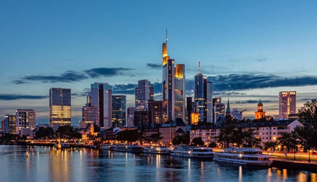 Hotel-Pension Zum Hirsch ハタースハイム エクステリア 写真