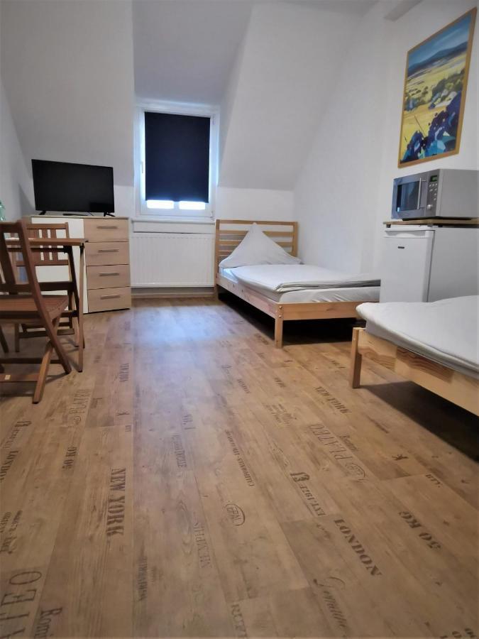 Hotel-Pension Zum Hirsch ハタースハイム エクステリア 写真